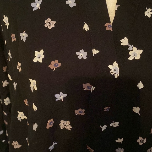 COPY - LOFT blouse - Picture 4 of 13